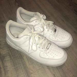 NIKE AIR FORCE 1’s